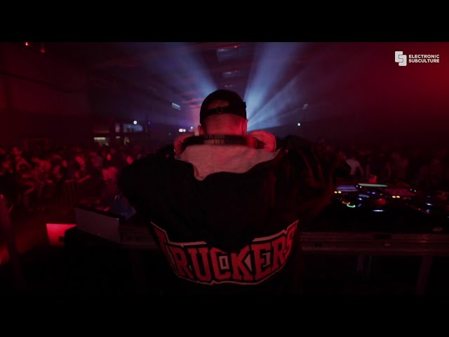 Electronic Subculture large crowd live stream